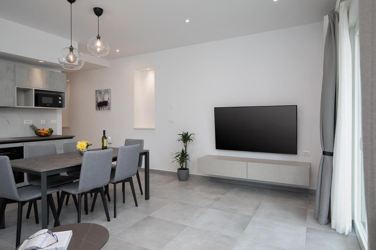 Apartments Igor เมดูลิน ภายนอก รูปภาพ