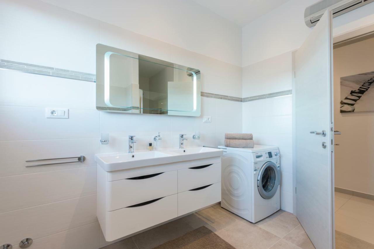 Apartments Igor เมดูลิน ภายนอก รูปภาพ