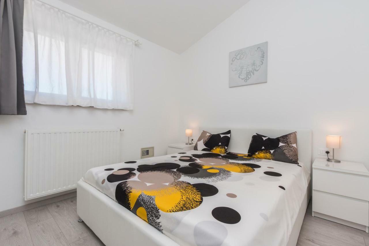 Apartments Igor เมดูลิน ภายนอก รูปภาพ