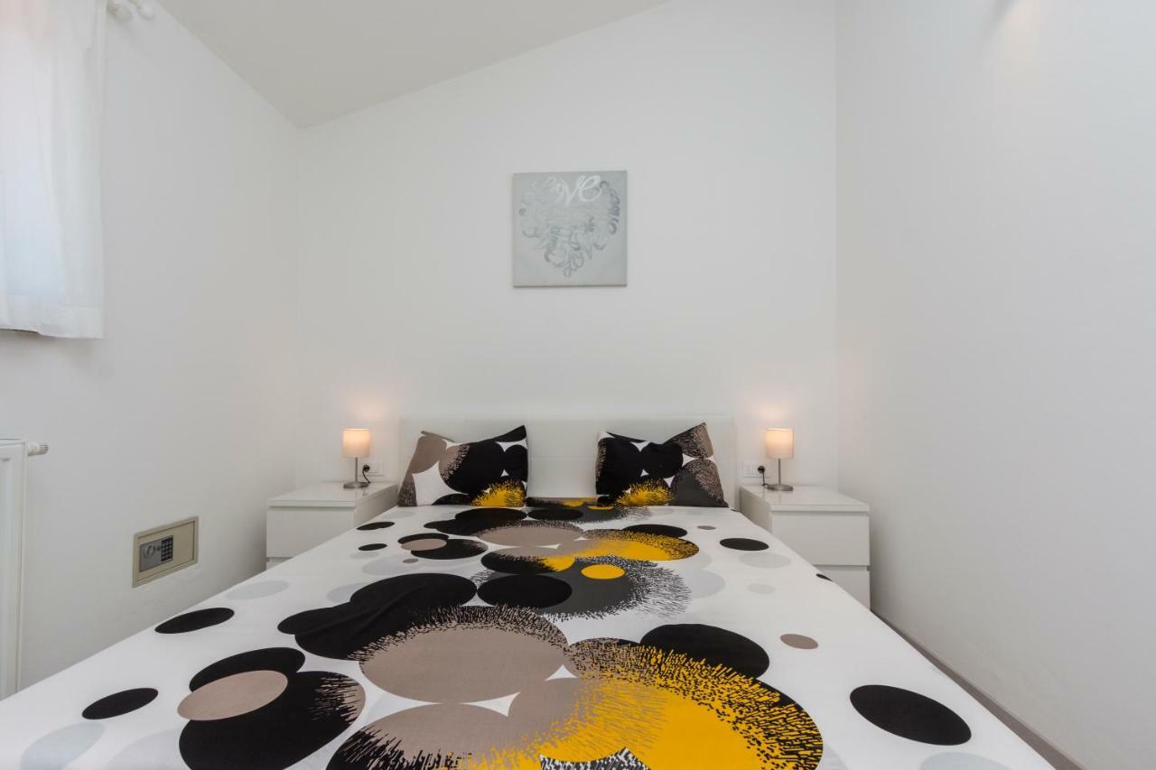 Apartments Igor เมดูลิน ภายนอก รูปภาพ
